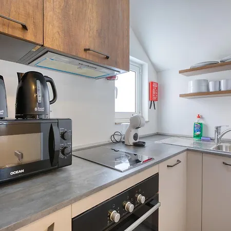 Modern Maisonette In Location Karp1-2