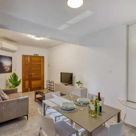 Modern Maisonette In Location Karp1-2