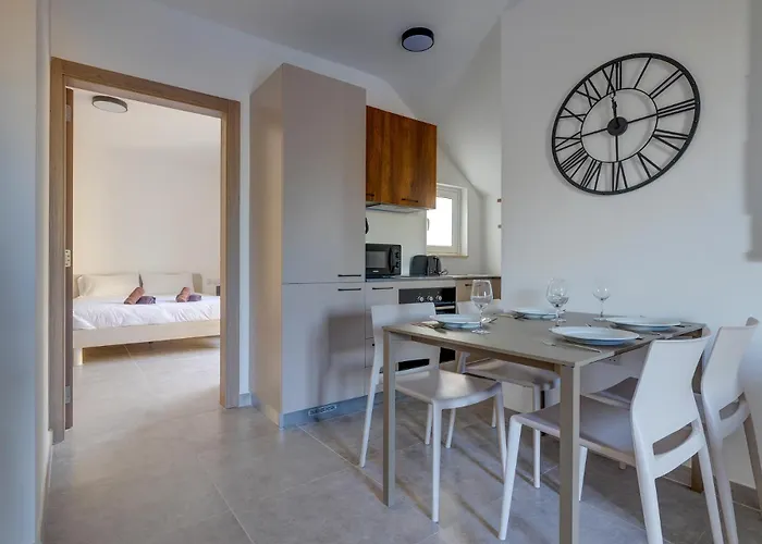 Apartament Modern Maisonette In Location Karp1-2